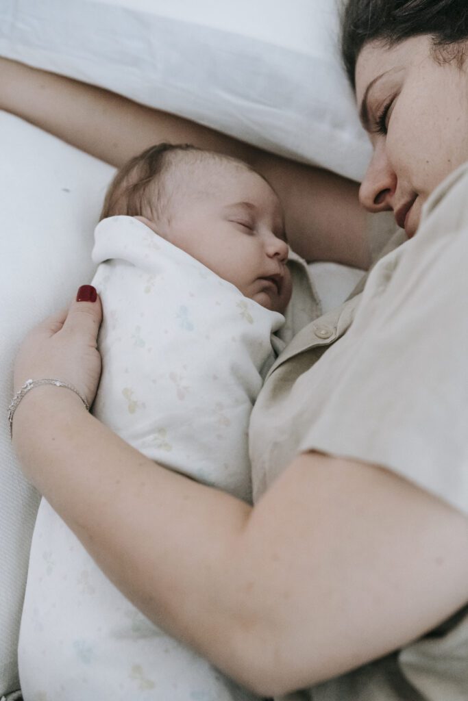 how to transition baby from swaddle to sleep sack